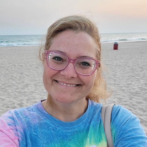 Meet your Posher, Angie - Picture 7 of 8